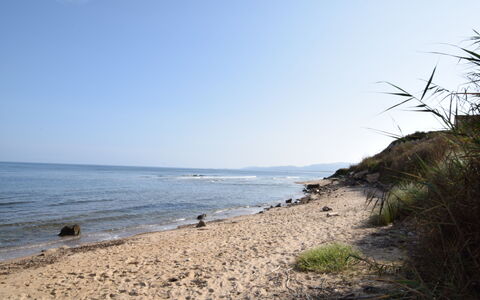 Residenza Agnese Sardegna: Sky, Blue, Water, Body Of Water, Water Resources, Coast, Beach, Horizon, Coastal And Oceanic Landforms, Sea
