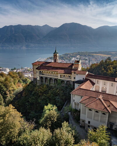 White Locarno Apt.1