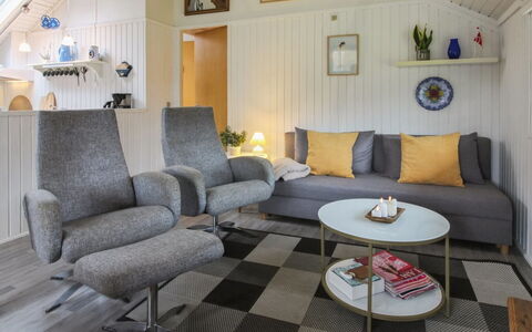 Rosalie - 29Km from the Sea: Estate, Shade, Driveway, Farmhouse