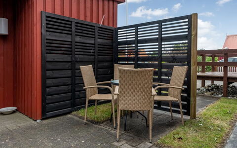 Jantje - 200M from the Sea: Wood, Home, Porch, Deck, Hardwood, Roof, Wood Stain, Wood Flooring, Eco Hotel