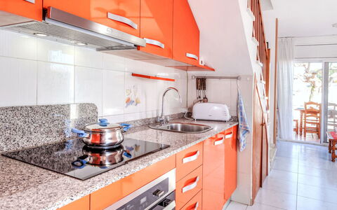 Palmera Ii: Kitchen, Major Appliance, Kitchen Appliance, Countertop, Wood, Kitchen Sink, Interior Design, Flooring, Cabinetry, Home