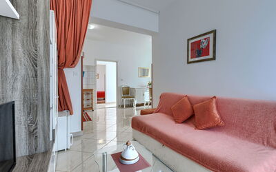 Accommodation:&nbsp;Jenny 128.2