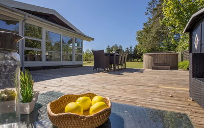 Tayana - 500M from the Sea
