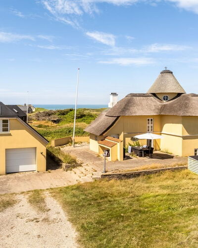 Amina - 200M from the Sea