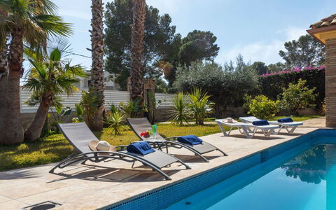 Marea: Swimming Pool, Resort, Leisure, Thermae, Hotel, Resort Town, Outdoor Furniture, Leisure Centre, Vacation