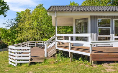 Conradine - 600M from the Sea