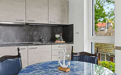 Accommodation:&nbsp;Bq 0554 100.2