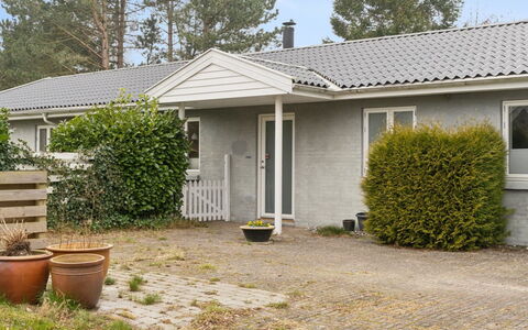 Jenvold - 950M from the Sea: Apartment, Condominium, Estate, Balcony, Villa, Hotel