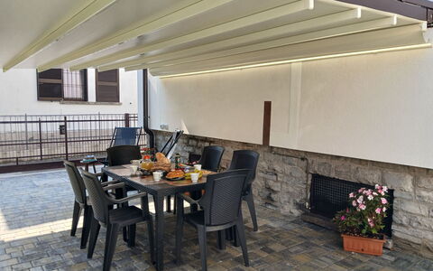 Irene: Awning, Shade, Ceiling, Outdoor Structure, Pergola, Outdoor Furniture, Beam, Flowerpot, Houseplant, Patio