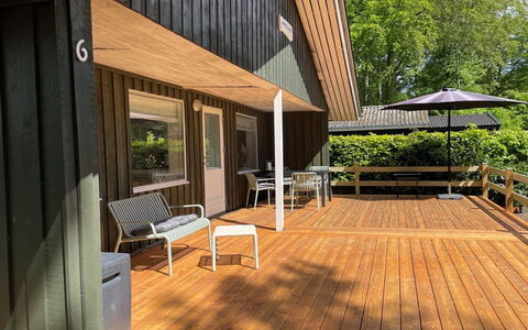 Angret - 200M from the Sea: Wood, Wood Flooring, Porch, Hardwood, Wood Stain, Flooring, Deck, Plank, Siding, Shade