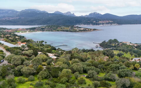 La Veranda di Mirko: Mountainous Landforms, Water, Water Resources, Body Of Water, Mountain, Coast, Hill, Coastal And Oceanic Landforms, Natural Landscape, Highland