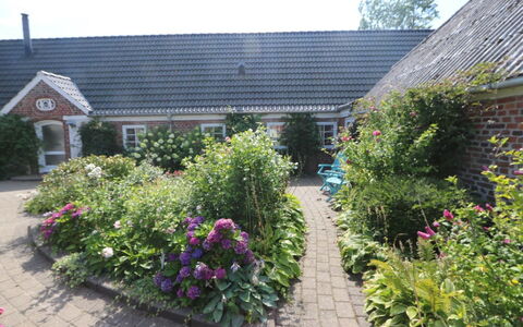Brigitte - 1.3Km to the Fjord: Cottage, Shed, Hut, Farmhouse, Prairie, Shack, Barn, Log Cabin, Garden Buildings