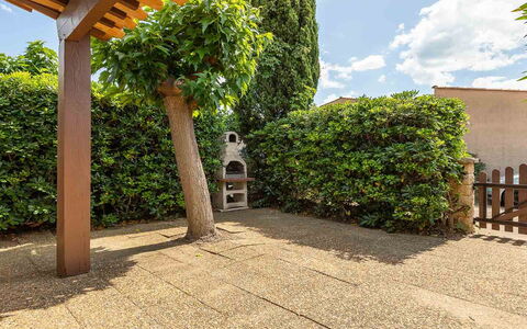 Les Ondines 2: Apartment, Balcony, Chair, Shade, Outdoor Furniture, Daylighting, Aluminium