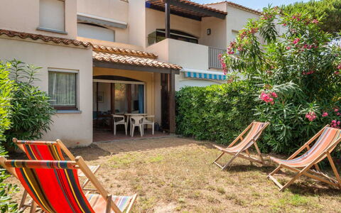 Port Lano: Apartment, Balcony, Chair, Shade, Outdoor Furniture, Daylighting, Aluminium