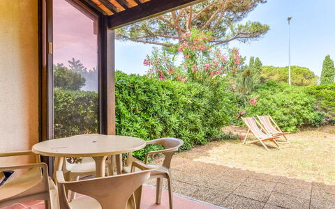 Port Lano: Apartment, Balcony, Chair, Shade, Outdoor Furniture, Daylighting, Aluminium