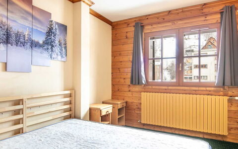 Alpina Lodge: Apartment, Balcony, Chair, Shade, Outdoor Furniture, Daylighting, Aluminium