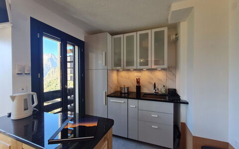 Sequoias: Apartment, Balcony, Chair, Shade, Outdoor Furniture, Daylighting, Aluminium