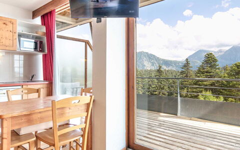 V du Bachat Melezes a: Furniture, Balcony, Chair, Mountain Range, Wood Stain, Alps, Penthouse Apartment, Glacial Landform