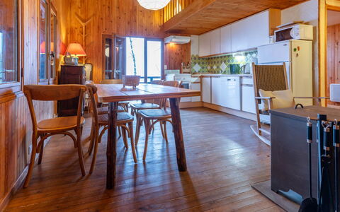 Les Cochettes: Kitchen, Countertop, Cabinetry, Interior Design, Kitchen Appliance, Flooring, Furniture, Wood, Major Appliance, Ceiling