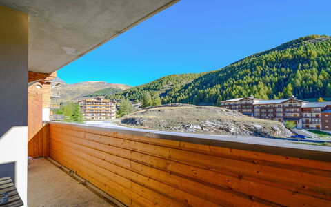 C. du Verdon: Architecture, Apartment, Mountain Range, Balcony, Condominium, Alps, Valley, Ridge, Mountain Village, Summit