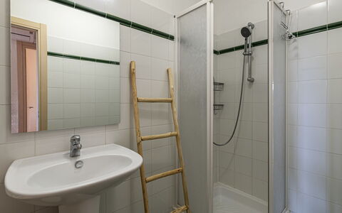 Casa Antonio: Wall, Plumbing Fixture, Flooring, Bathroom, Floor, Interior Design, Bathroom Sink, Plumbing, Room, Tap