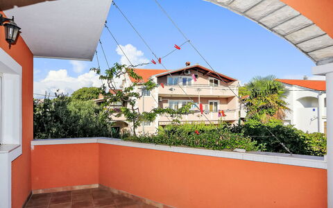 Accommodation:&nbsp;Nino 223.2