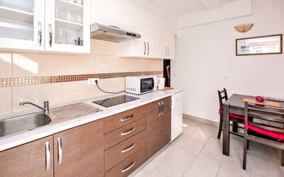 Accommodation:&nbsp;Nino 223.3