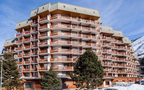 Meijotel B: Flooring, Interior Design, Floor, Apartment, Balcony, Ceiling, Condominium, Chair, Shade, Porch