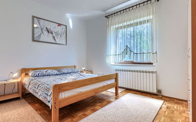 Accommodation:&nbsp;Zoki 1 221.1