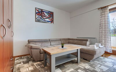 Accommodation:&nbsp;Zoki 1 221.1
