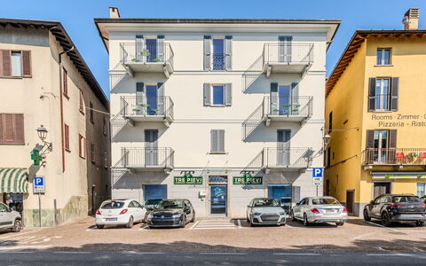 Accommodation:&nbsp;Lavarello 661.1