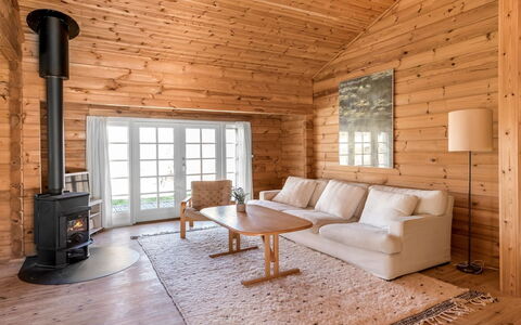 Franka - from the Sea: Vegetation, Shrub, Spring, Cottage, Garden, Shade, Backyard, Yard, Chair