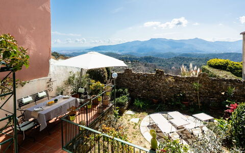 Al Forte: Wall, Balcony, Houseplant, Flowerpot, Villa, Outdoor Furniture