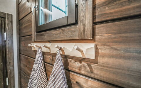 Villa Rantakoivikko: Wood, Cottage, Home, Log Cabin, Lumber, Siding, Hardwood, Natural Material, Garden Buildings, Hut