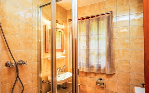 La Capsule: Bathroom, Plumbing Fixture, Wall, Flooring, Floor, Interior Design, Bathroom Sink, Tap, Plumbing, Shower
