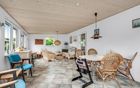 Jerrit - 650M to the Fjord: Estate, Shade, Driveway, Farmhouse