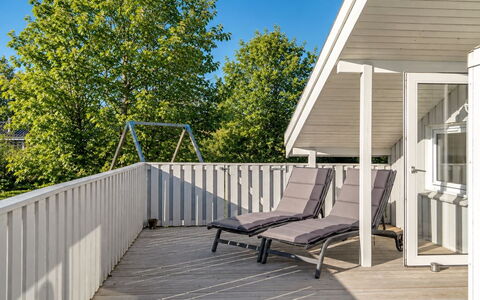 Henri - 1.2Km from the Sea: Wood, Deck, Composite Material, Plank, Hardwood, Wood Flooring, Porch, Shade, Wood Stain, Outdoor Structure