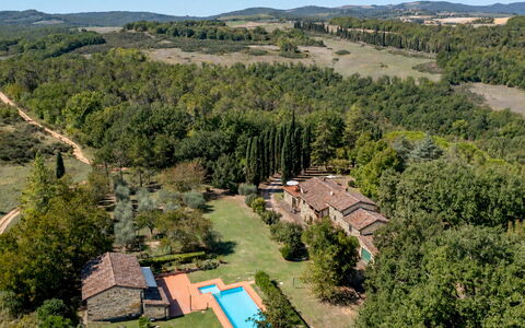 Casale del Timignano, Private Villa with Huge Gard: Landscape, Estate, Home, Rural Area, Land Lot, Cottage, Plantation, Village, Farmhouse, Hacienda
