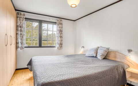Thorir - 500M from the Sea: Bed, Bedroom, Wood, Interior Design, Furniture, Floor, Ceiling, Bed Sheet, Flooring, Room