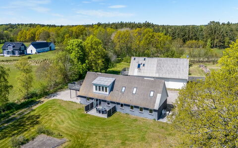 Ilsebeth - 400M from the Sea: Grass, Landscape, House, Home, Grassland, Land Lot, Plain, Rural Area, Roof, Cottage