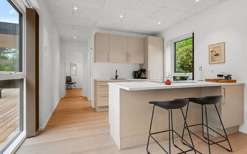 Hortense - 900M from the Sea: Interior Design, Flooring, Floor, Furniture, Wood Flooring, Wall, Kitchen, Countertop, Wood, Ceiling