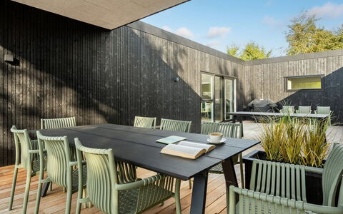 Hortense - 900M from the Sea: Roof, House, Home, Cottage, Door, Siding, Estate, Lawn, Yard, Porch