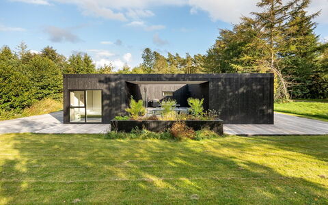 Hortense - 900M from the Sea: Roof, House, Home, Cottage, Door, Siding, Estate, Lawn, Yard, Porch
