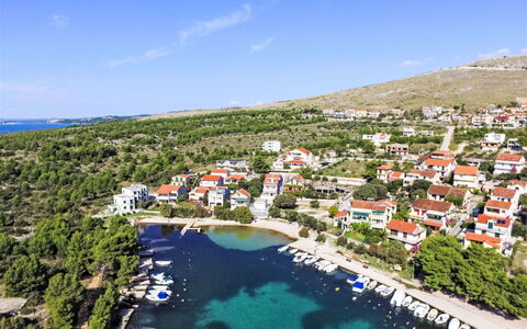 Galešnica Sea View: Shade, Balcony, Hotel, Villa, Resort, Outdoor Furniture