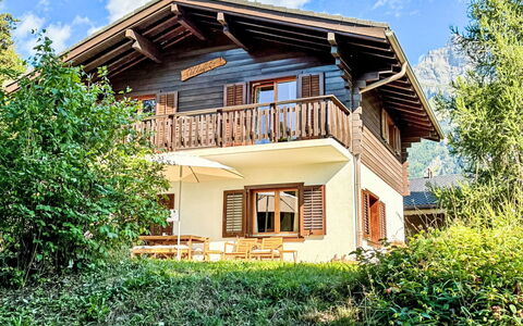 Katanga: House, Cottage, Home, Roof, Rural Area, Door, Farmhouse, Porch, Balcony