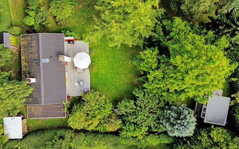 Lauri - 2.3Km from the Sea: Vegetation, Shrub, Spring, Cottage, Garden, Shade, Backyard, Yard, Chair