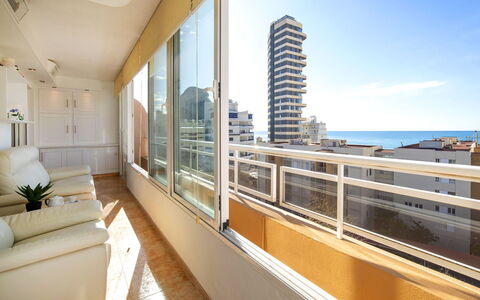 Oasis: Apartment, Condominium, Hotel