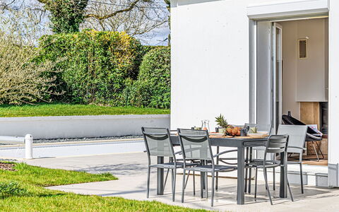 La Tour Bourgerel avec Piscine: Apartment, Condominium, Hotel