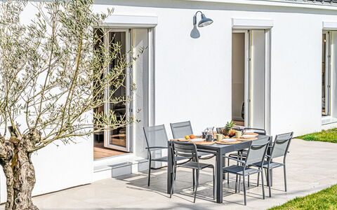 La Tour Bourgerel avec Piscine: Apartment, Condominium, Hotel