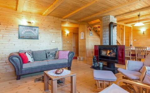 Lea: Wood, Home, Room, Cottage, Wood Stain, Ceiling, Log Cabin, Hardwood, Wood Flooring, Plank